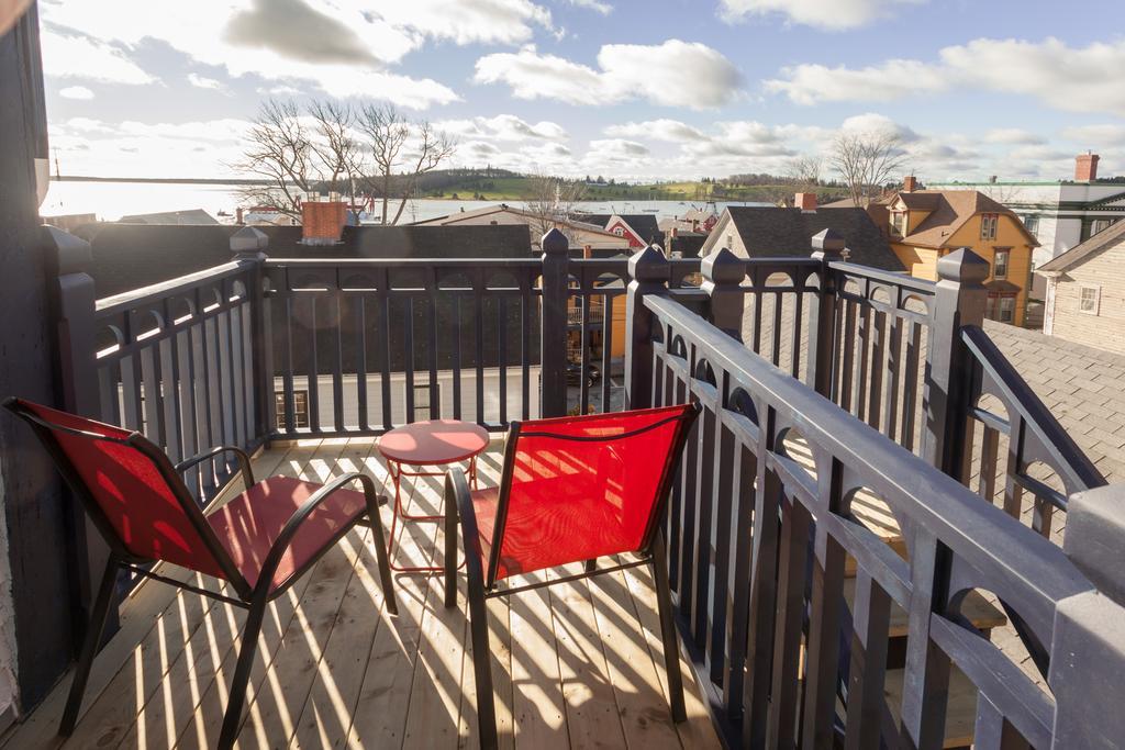 Harbour-View Rooms@Thelinc Lunenburg Room photo